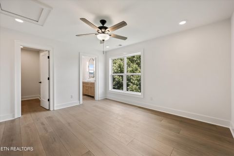 Tiny photo for 105 Mistletoeberry Rd, Oak Ridge, TN 37830 (MLS # 1340438)