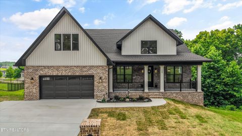 Photo of 105 Mistletoeberry Rd, Oak Ridge, TN 37830 (MLS # 1340438)