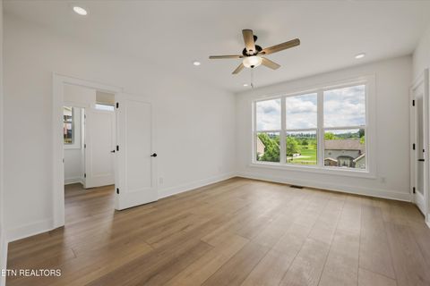 Tiny photo for 105 Mistletoeberry Rd, Oak Ridge, TN 37830 (MLS # 1340438)