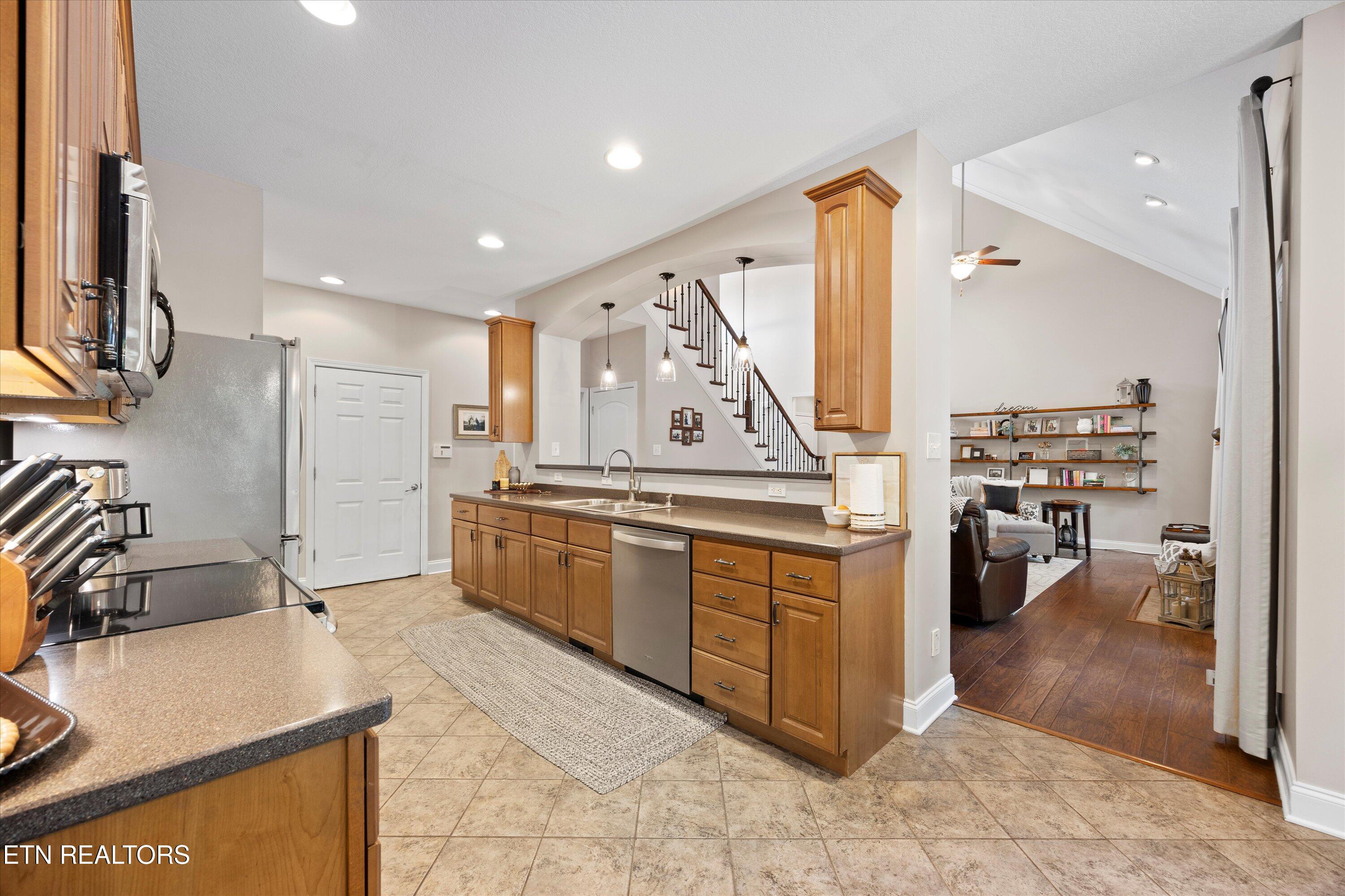901 Crown Ridge Lane