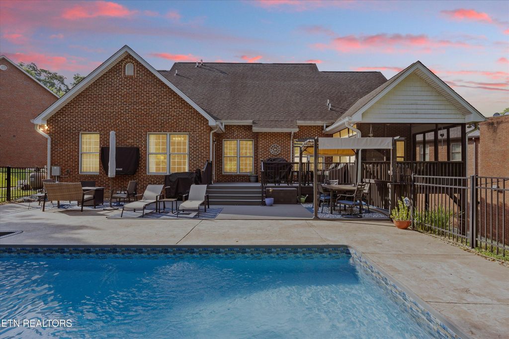 Photo of 901 Crown Ridge Lane, Powell, TN 37849 (MLS # 1306163)