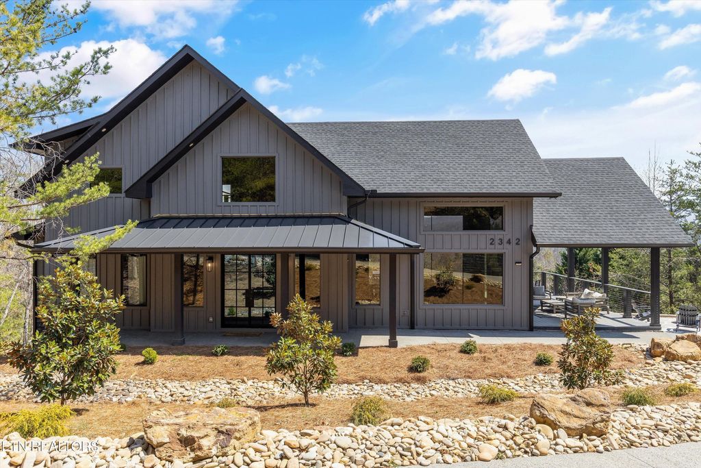 Photo of 2342 Smoky Vista Way, Sevierville, TN 37862 (MLS # 1335043)