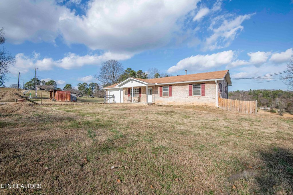 Photo of 1420 West Lane, Lenoir City, TN 37771 (MLS # 1325745)
