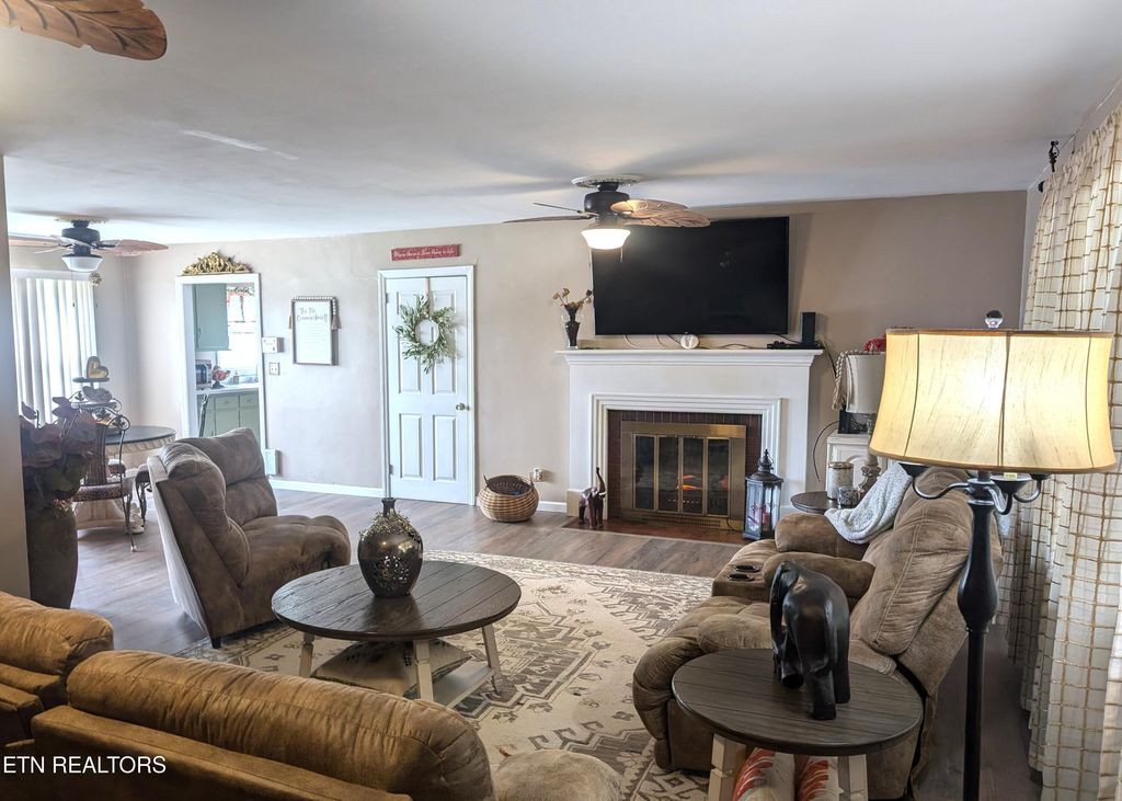 Photo of 1005 Monroe St, Sweetwater, TN 37874 (MLS # 1279619)