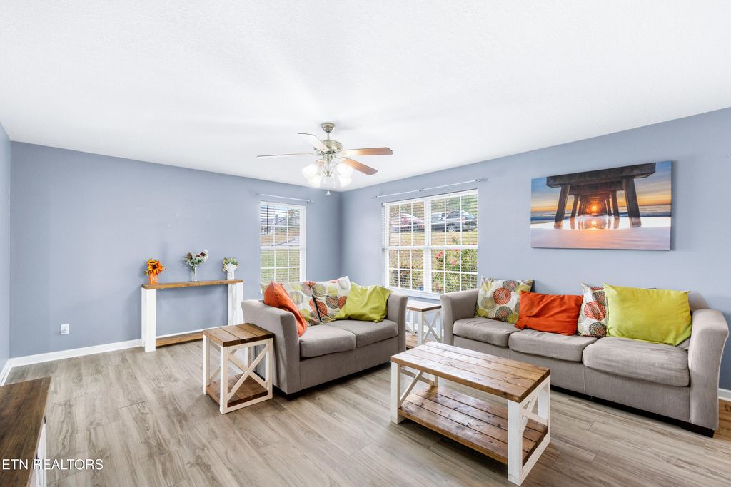 Photo of 905 Patton St, Sweetwater, TN 37874 (MLS # 1321060)