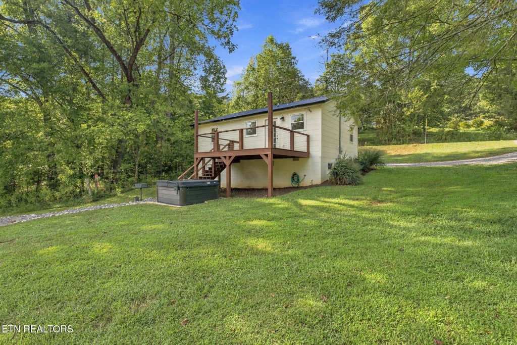 Photo of 712 E Millers Cove Rd, Walland, TN 37886 (MLS # 1356340)