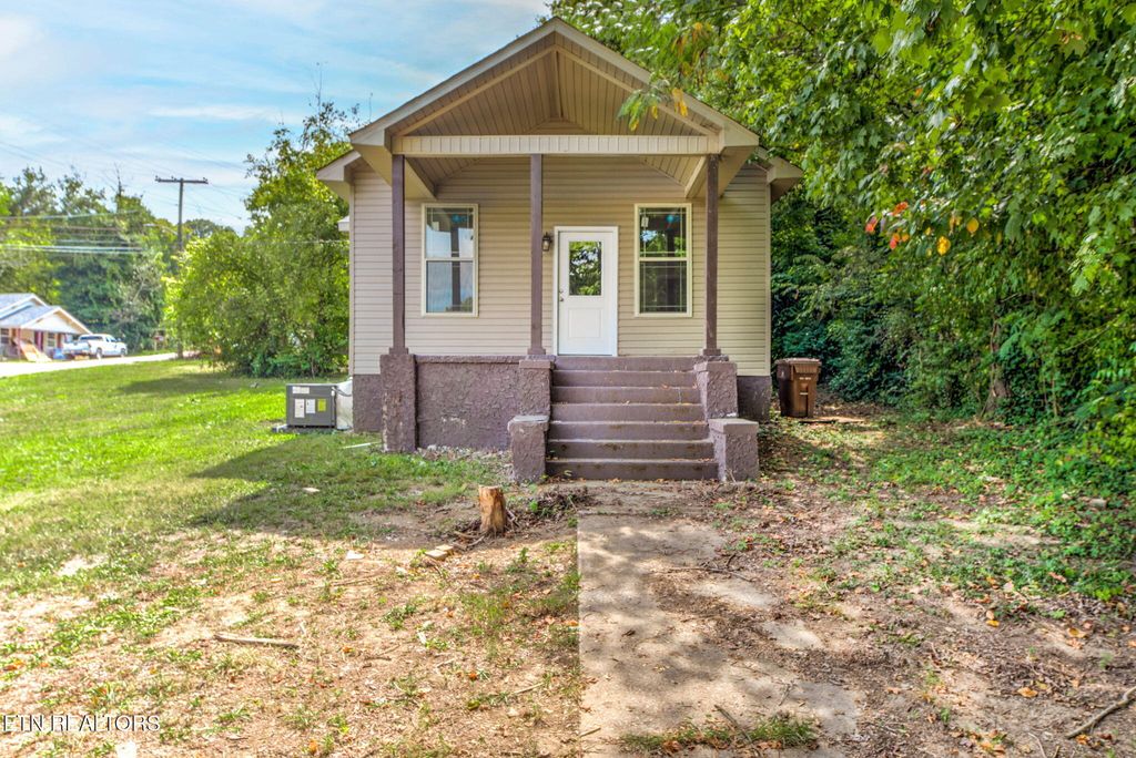 Photo of 3744 Ivy Ave, Knoxville, TN 37914 (MLS # 1317321)