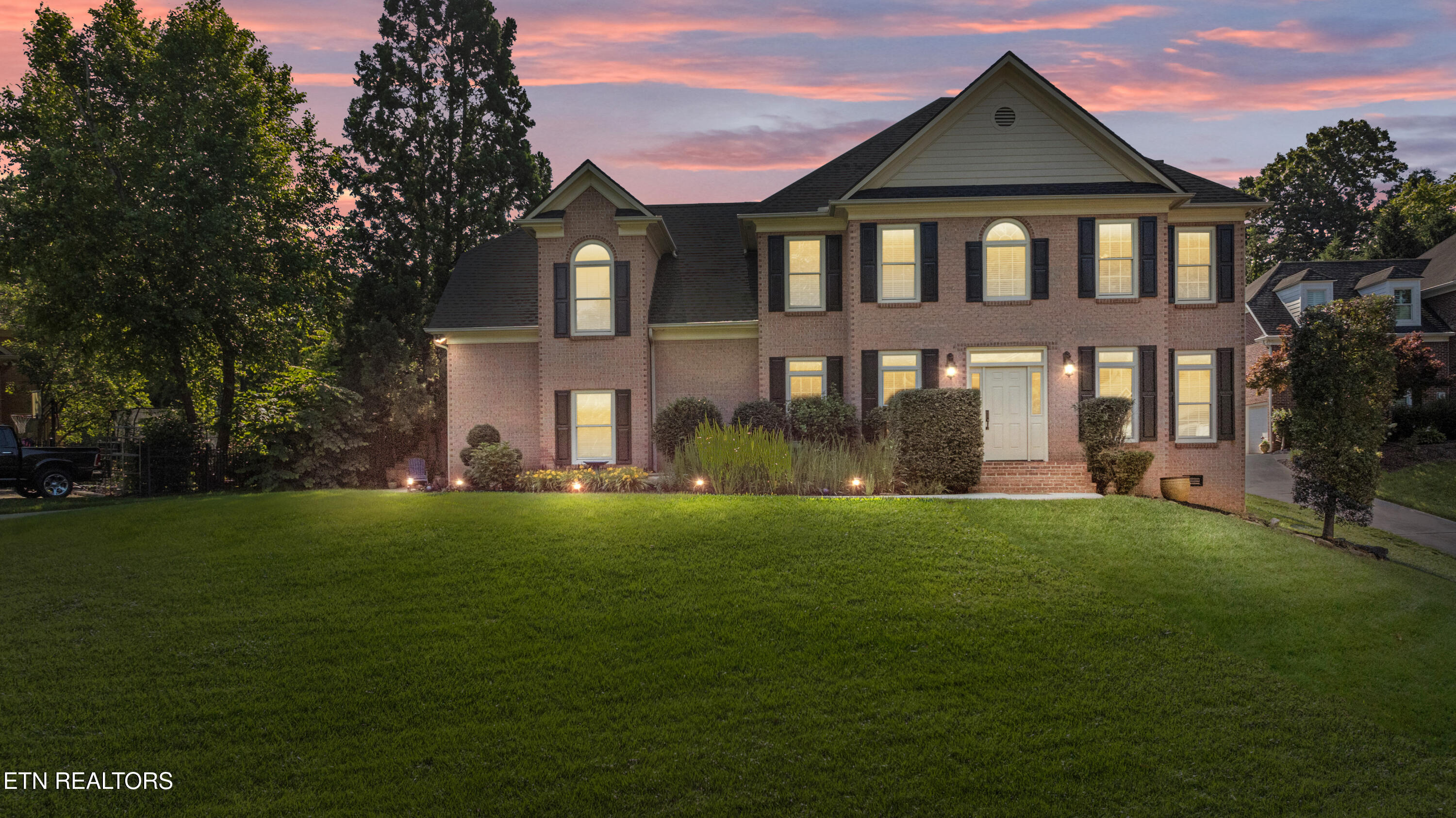 815 Ivy Point Lane