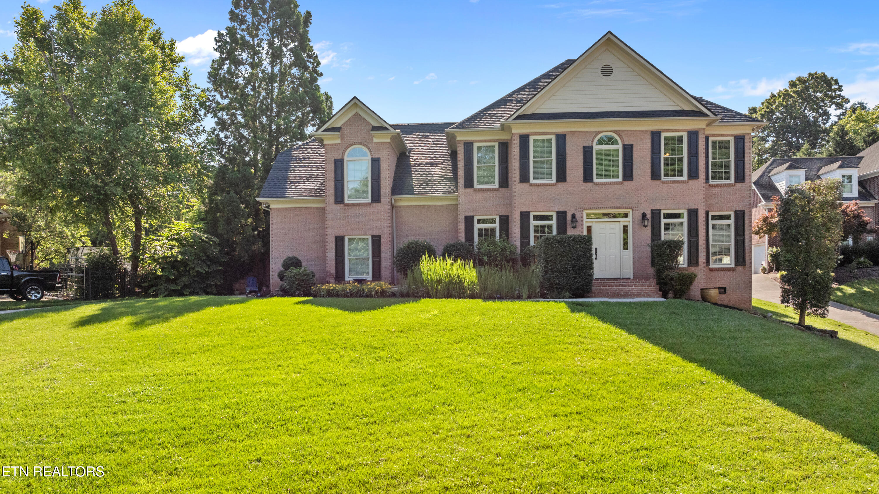 815 Ivy Point Lane
