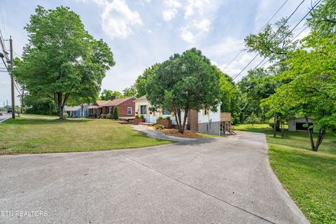 Tiny photo for 2506 Cedar Lane, Knoxville, TN 37918 (MLS # 1341670)