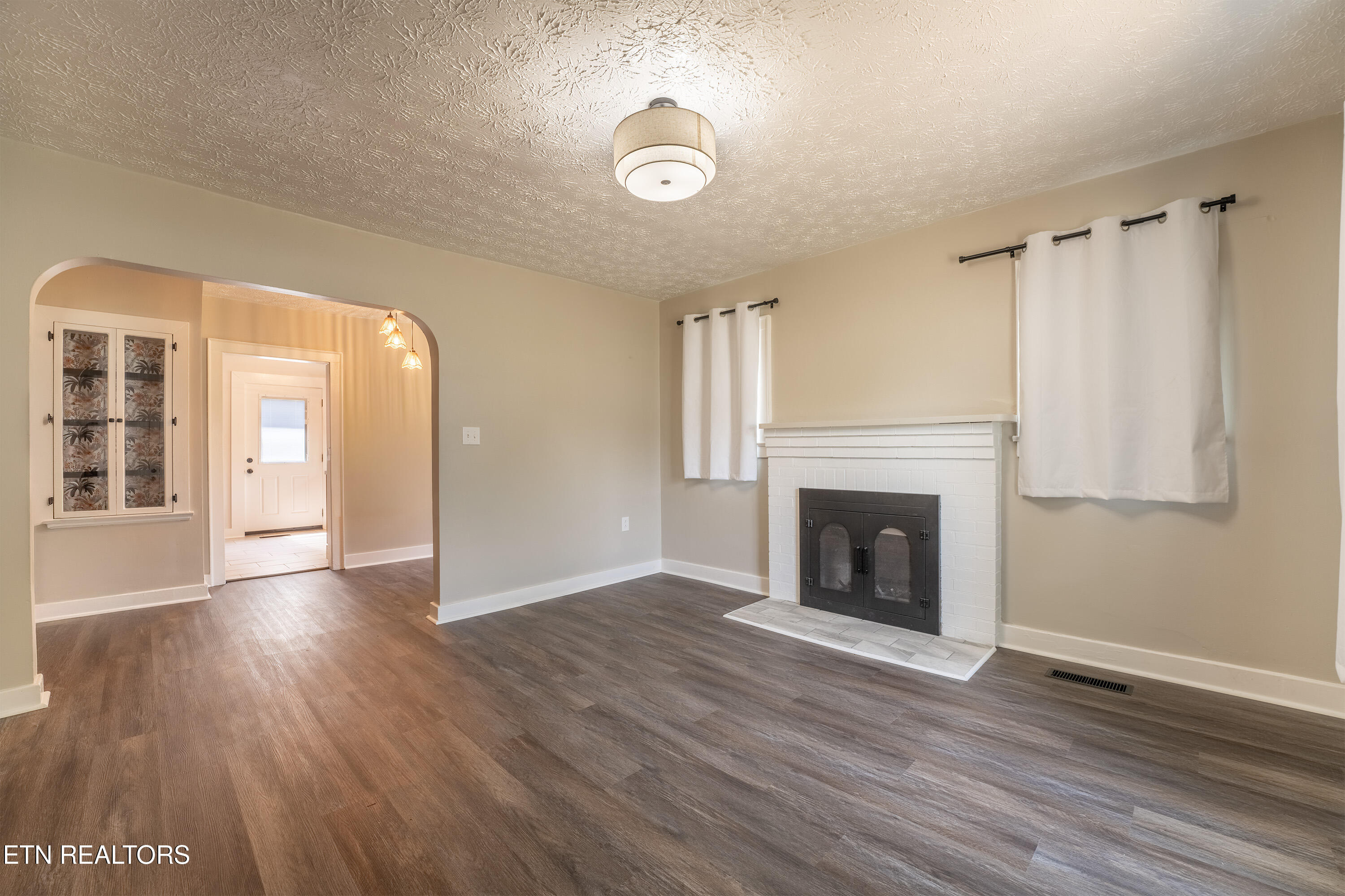 2506 Cedar Lane