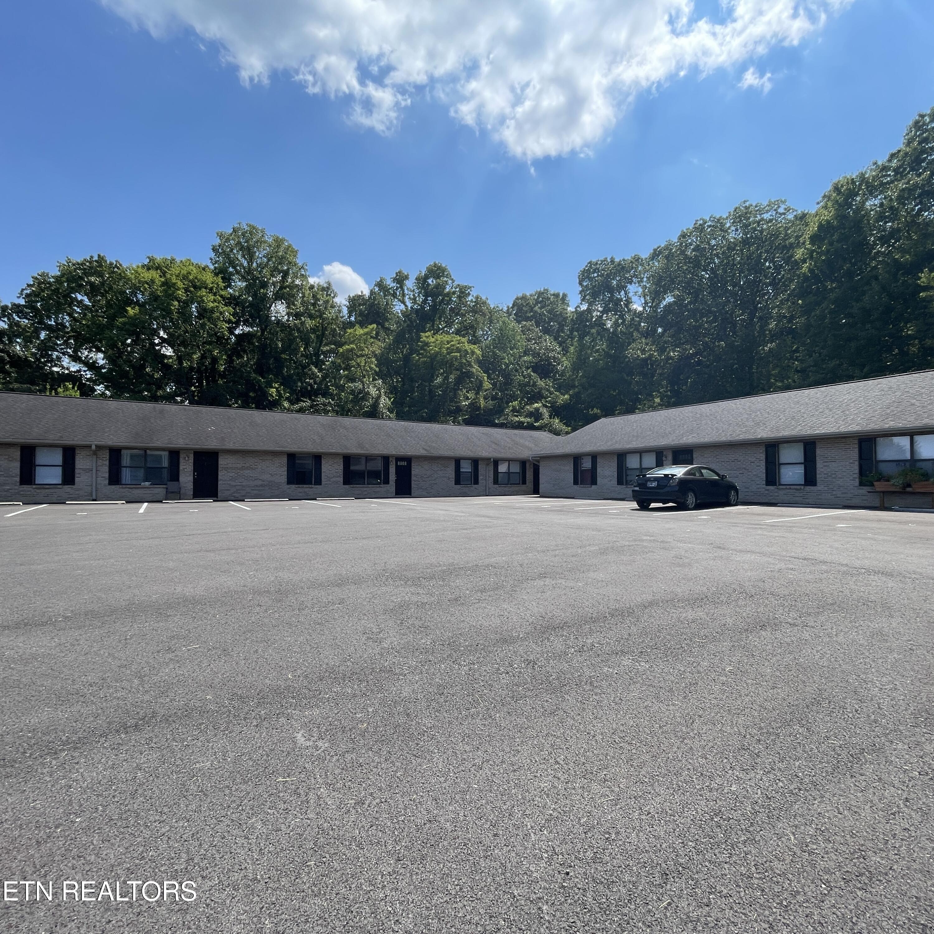2709 Roberts Rd