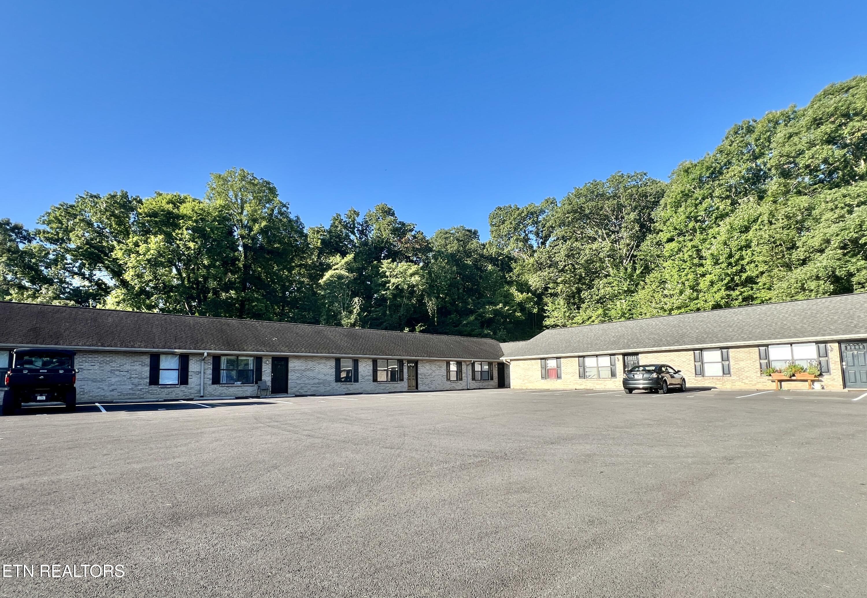 2709 Roberts Rd