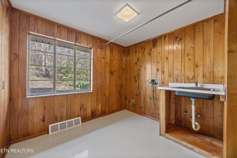 Tiny photo for 683 Webster Rd, Harriman, TN 37748 (MLS # 1333550)