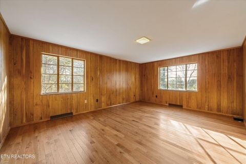 Tiny photo for 683 Webster Rd, Harriman, TN 37748 (MLS # 1333550)