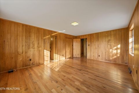 Tiny photo for 683 Webster Rd, Harriman, TN 37748 (MLS # 1333550)