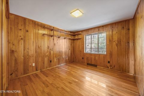 Tiny photo for 683 Webster Rd, Harriman, TN 37748 (MLS # 1333550)