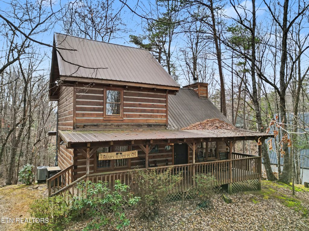Photo of 1141 Ski View Lane, Sevierville, TN 37876 (MLS # 1329186)