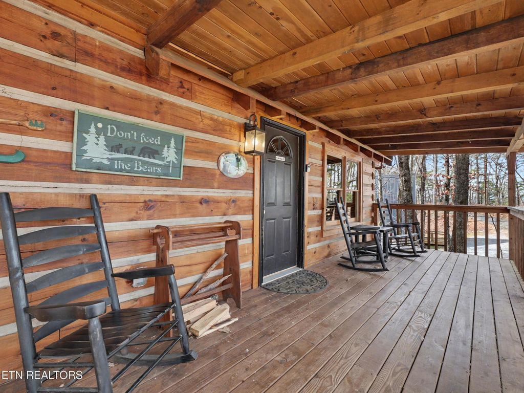 Photo of 1141 Ski View Lane, Sevierville, TN 37876 (MLS # 1329186)