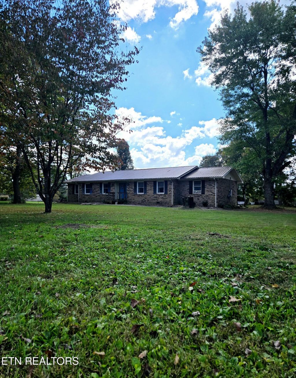 Photo of 109 Parkway Lane, Crossville, TN 38572 (MLS # 1318537)