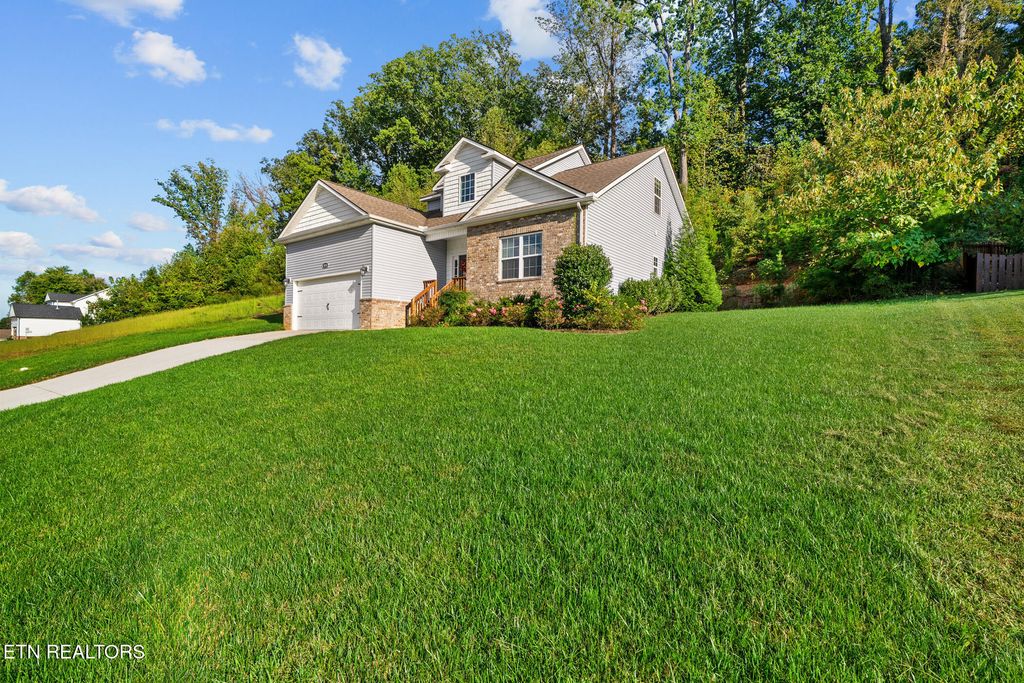 Photo of 5118 Morningstar Lane, Knoxville, TN 37909 (MLS # 1318121)