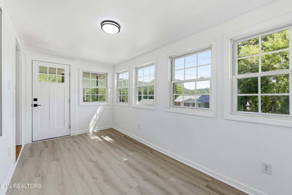Photo of 212 Sunset Drive, Harriman, TN 37748 (MLS # 1343670)