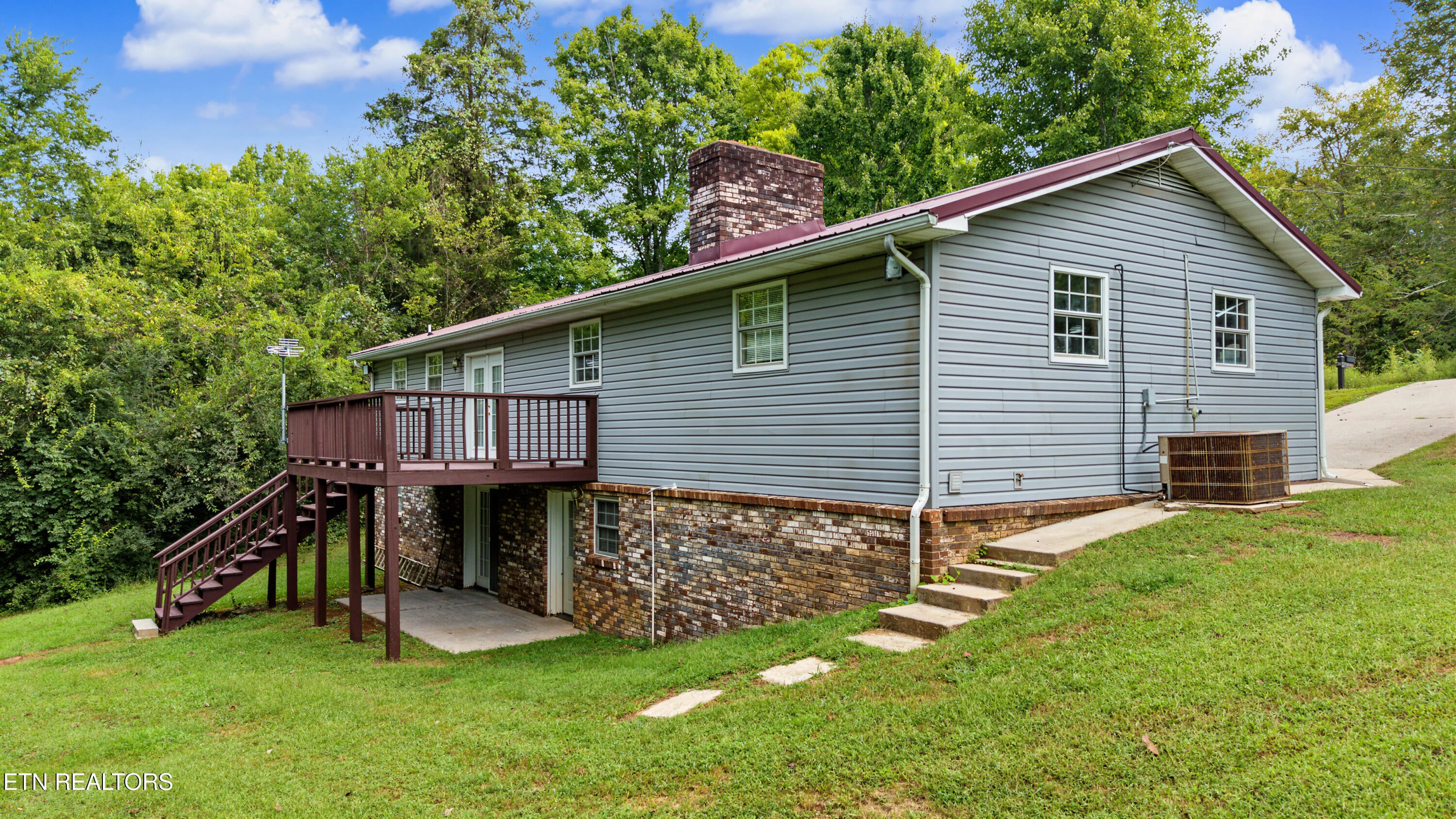 3272 High View Drive