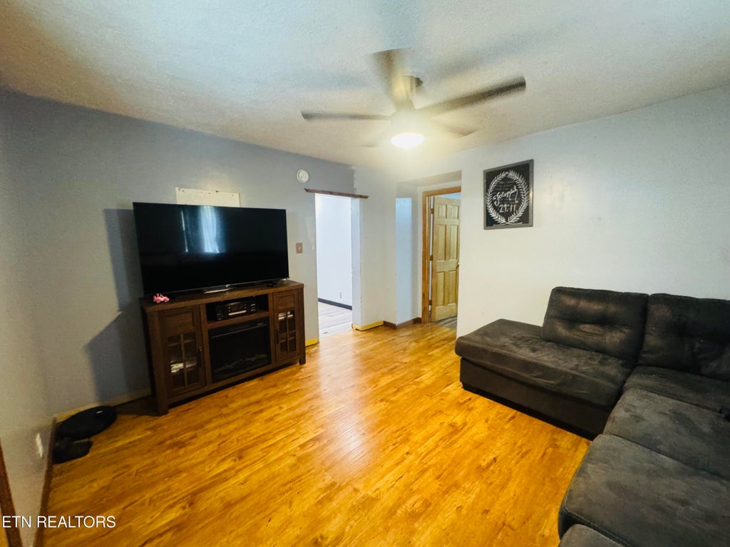 Photo of 812 Andys Ridge Rd, Briceville, TN 37710 (MLS # 1342017)