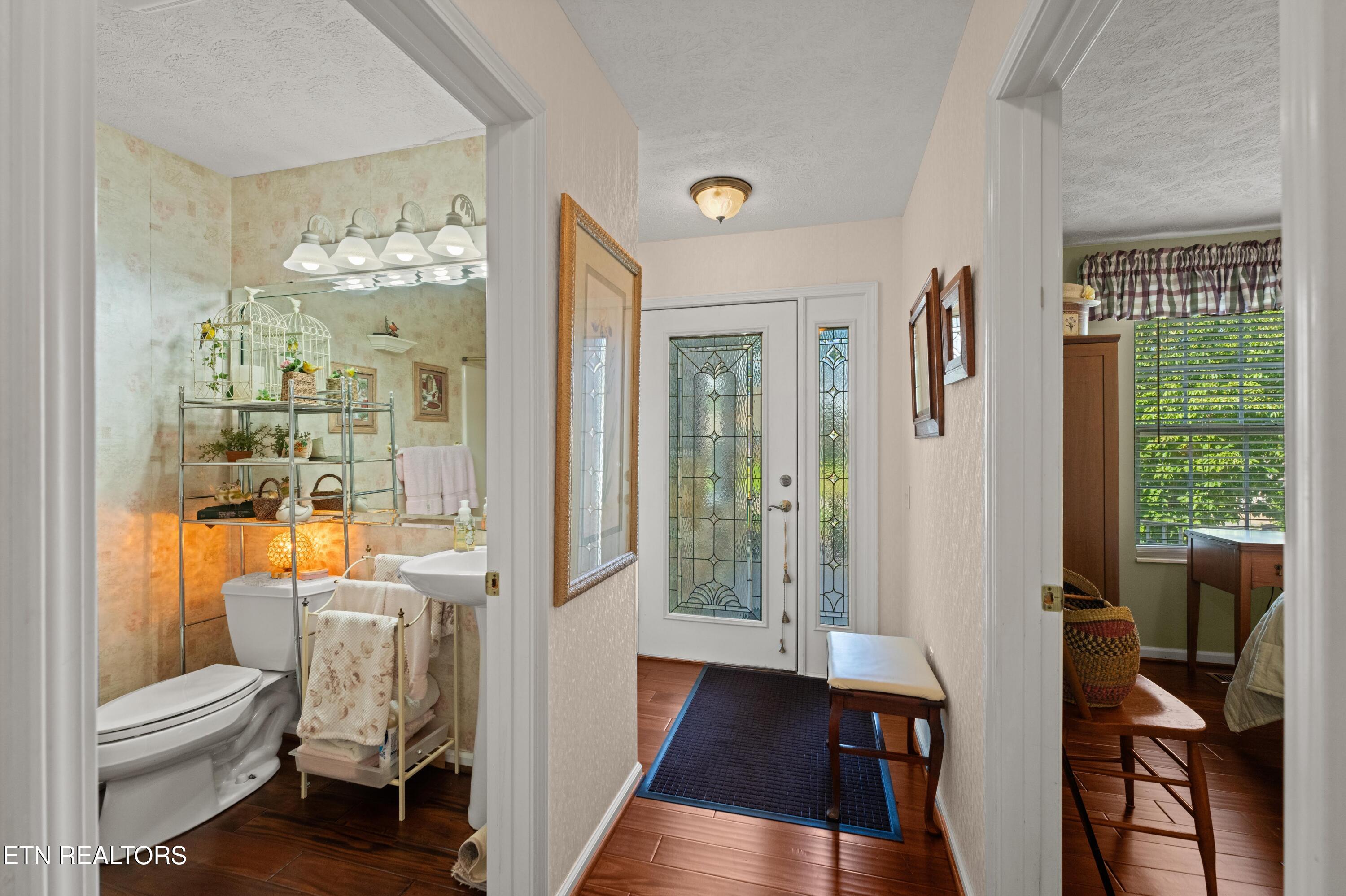 229 Hawthorn Loop