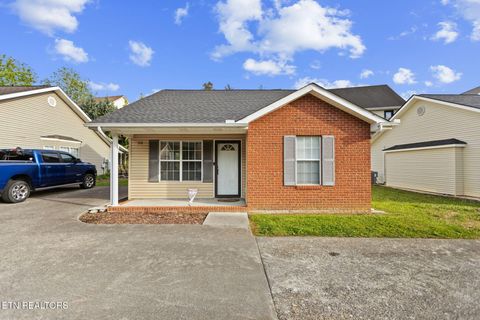 Photo of 918 Middlebrook Court, Sevierville, TN 37862 (MLS # 1340448)