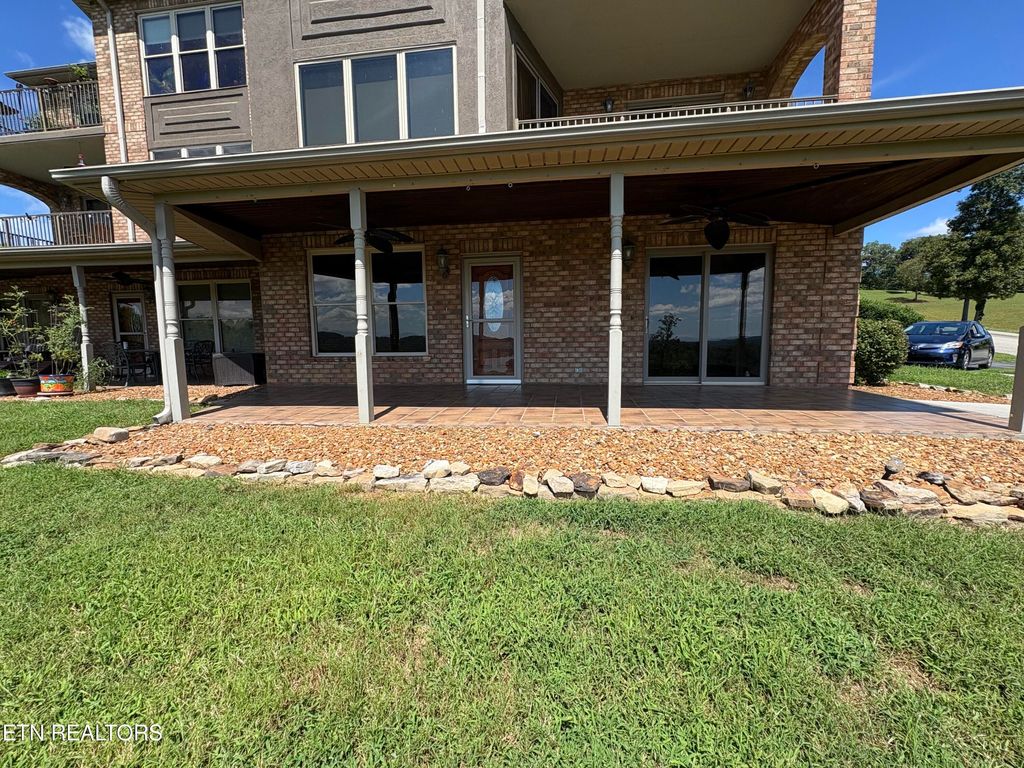 Photo of 2814 lake pointe Drive, Kingston, TN 37763 (MLS # 1313529)