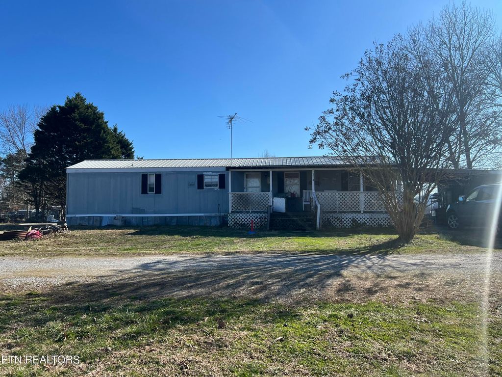 Photo of 174 Sunnyside Rd, Sweetwater, TN 37874 (MLS # 1291025)