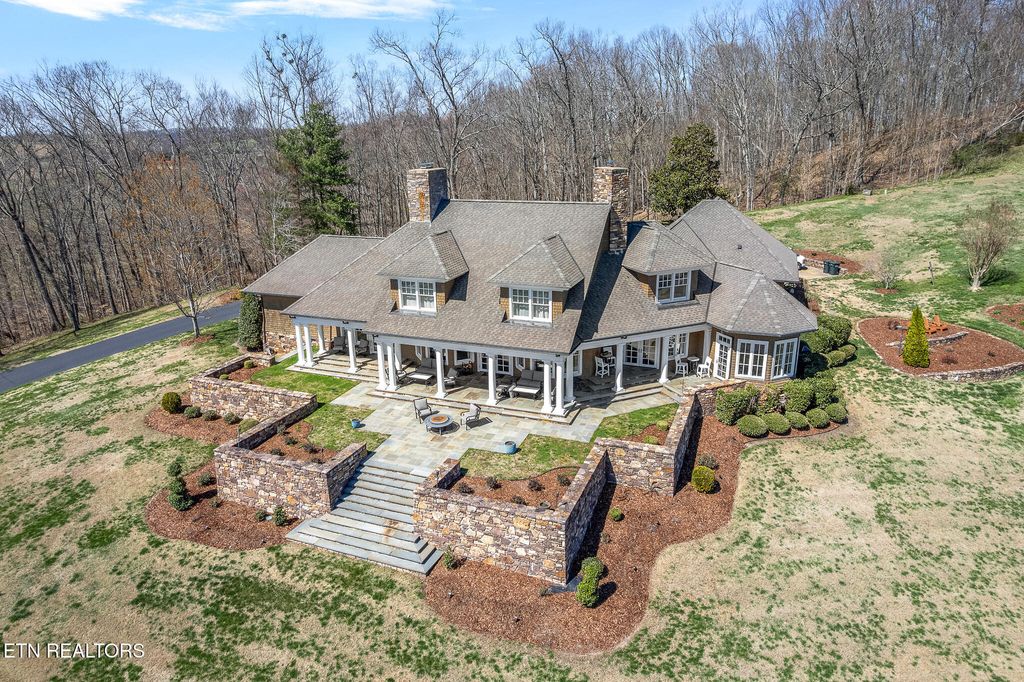 Photo of 19 Summerhill Lane, Greeneville, TN 37743 (MLS # 1334981)