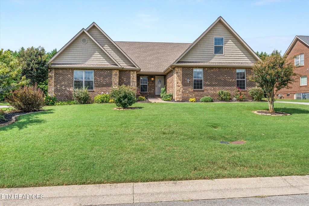 Photo of 1124 Linford Circle, Alcoa, TN 37701 (MLS # 1239179)