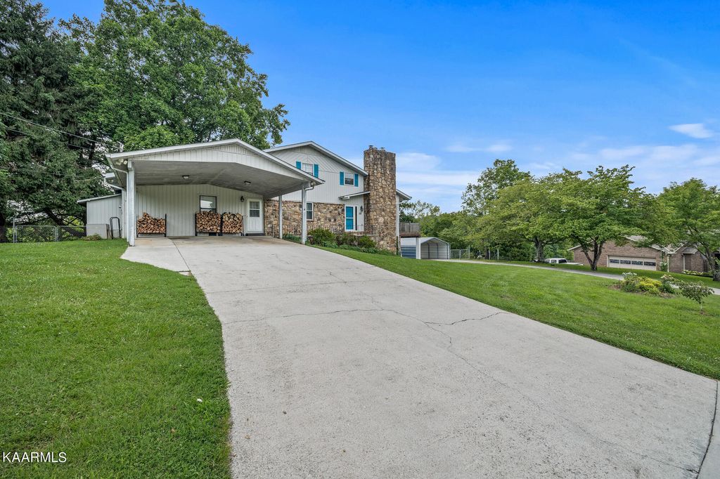 Photo of 4205 Willowbrook Lane, Rockford, TN 37853 (MLS # 1233707)