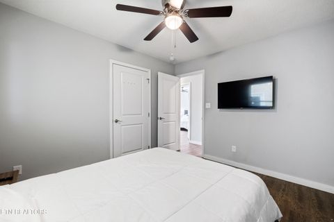 Tiny photo for 1218 W 4Th Ave, Knoxville, TN 37921 (MLS # 1339731)