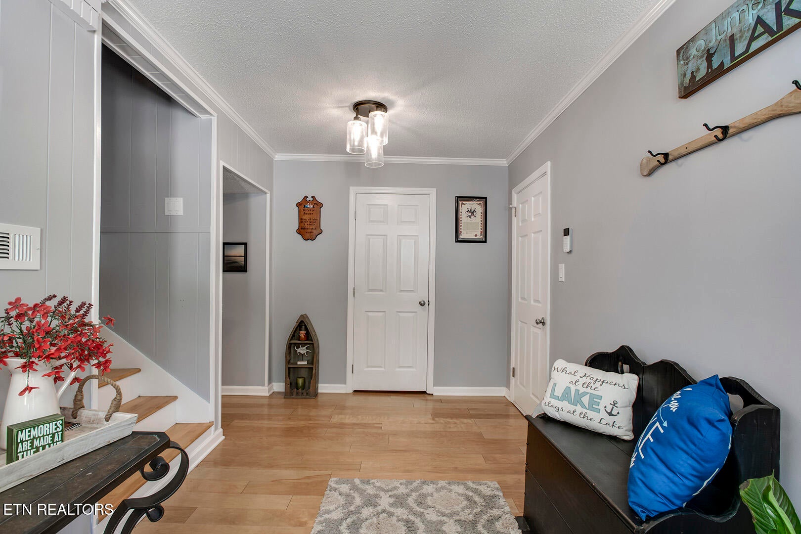571 Anglers Cove Rd