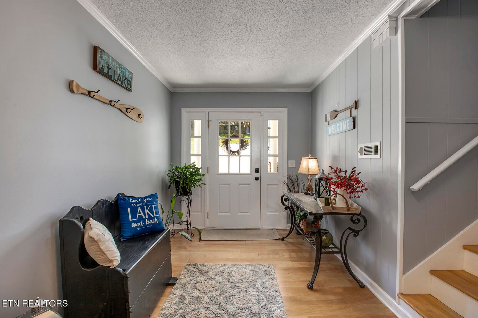 571 Anglers Cove Rd