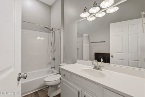 Tiny photo for 565 Rarity Bay Pkwy #201, Vonore, TN 37885 (MLS # 1336125)