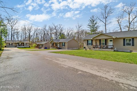 10 Anthony St Crossville TN 38555