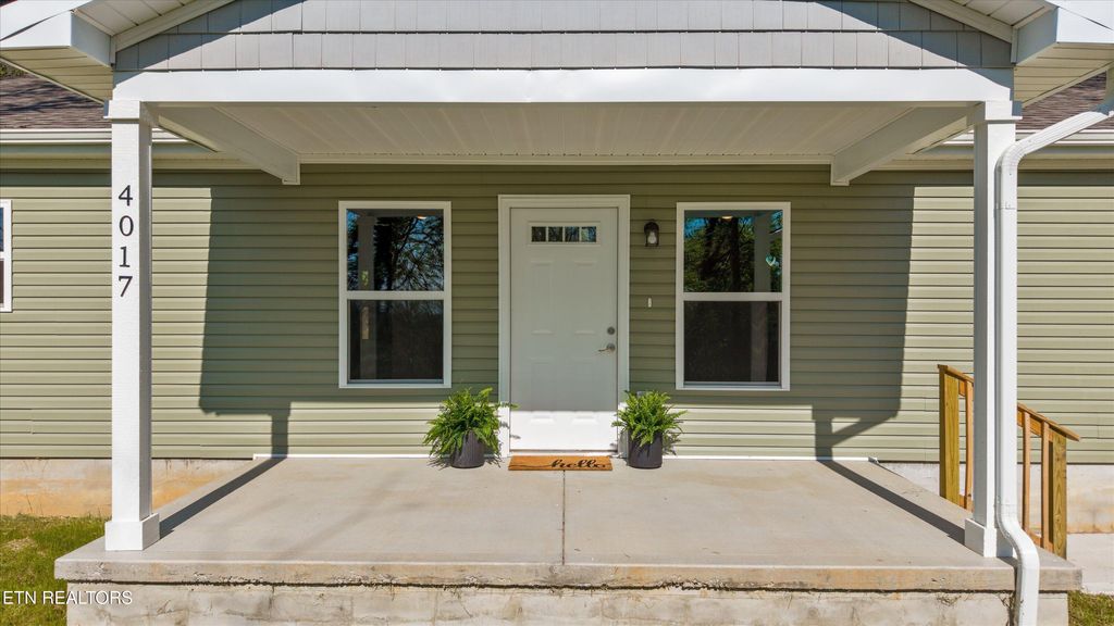 Photo of 4017 Capella St, Knoxville, TN 37917 (MLS # 1336179)