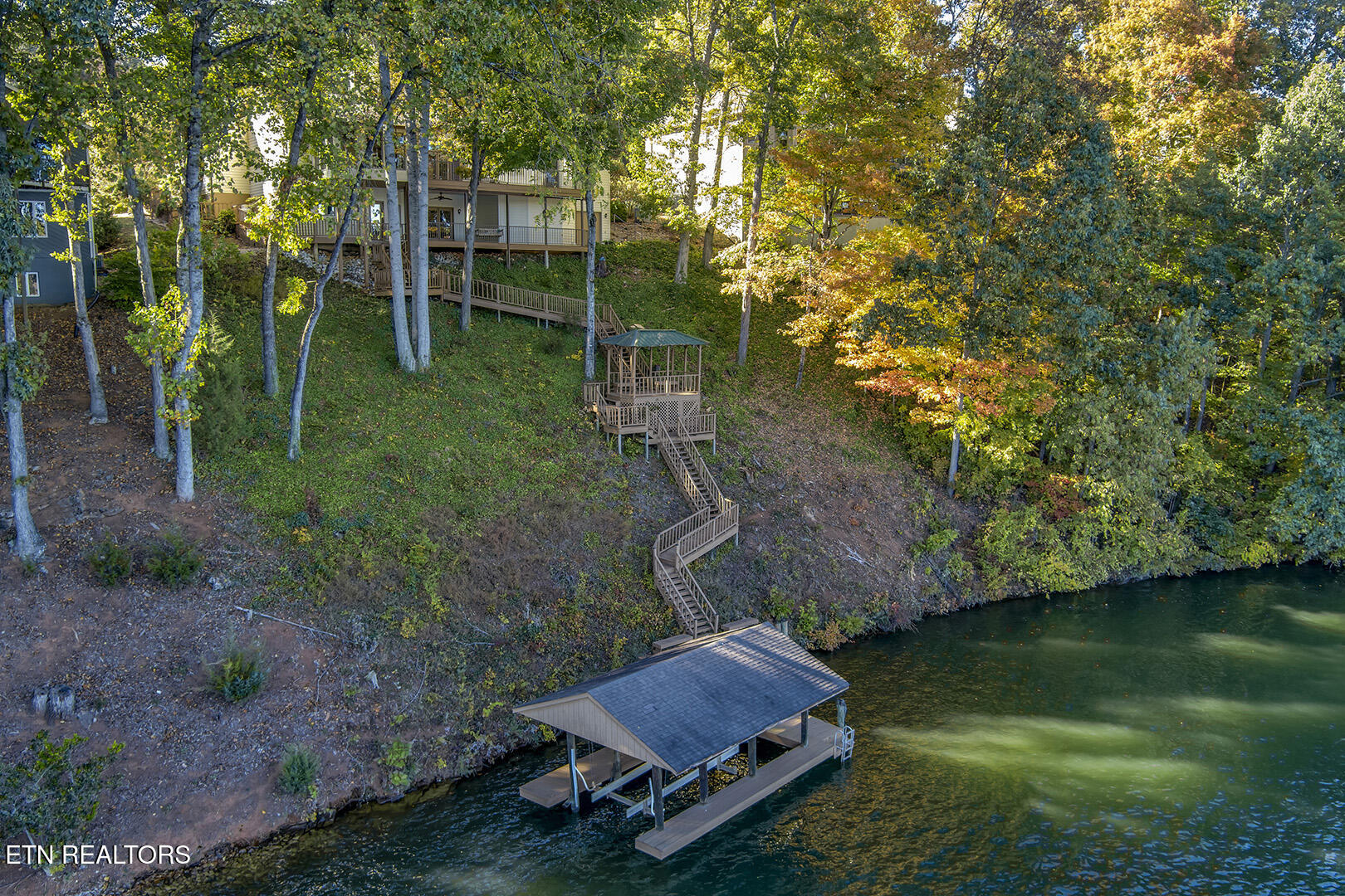 Loudon, Tennessee 37774, United States, 3 Bedrooms Bedrooms, ,3 BathroomsBathrooms,Residential,Active,79446