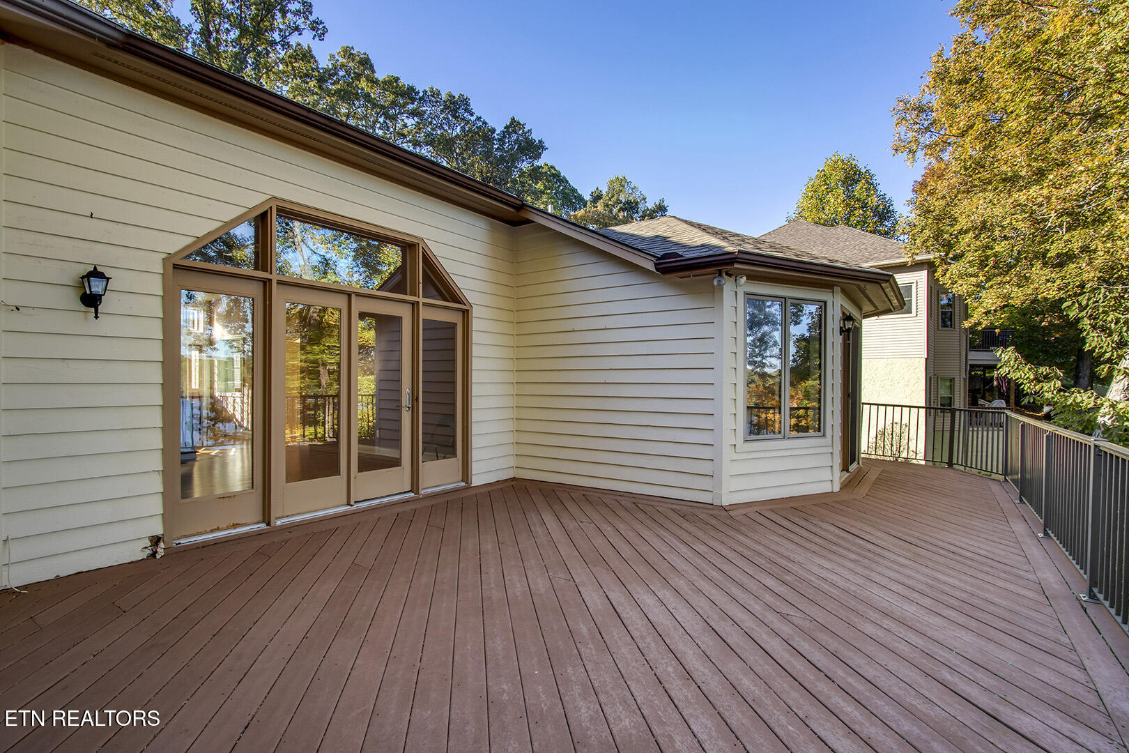 Loudon, Tennessee 37774, United States, 3 Bedrooms Bedrooms, ,3 BathroomsBathrooms,Residential,Active,79446