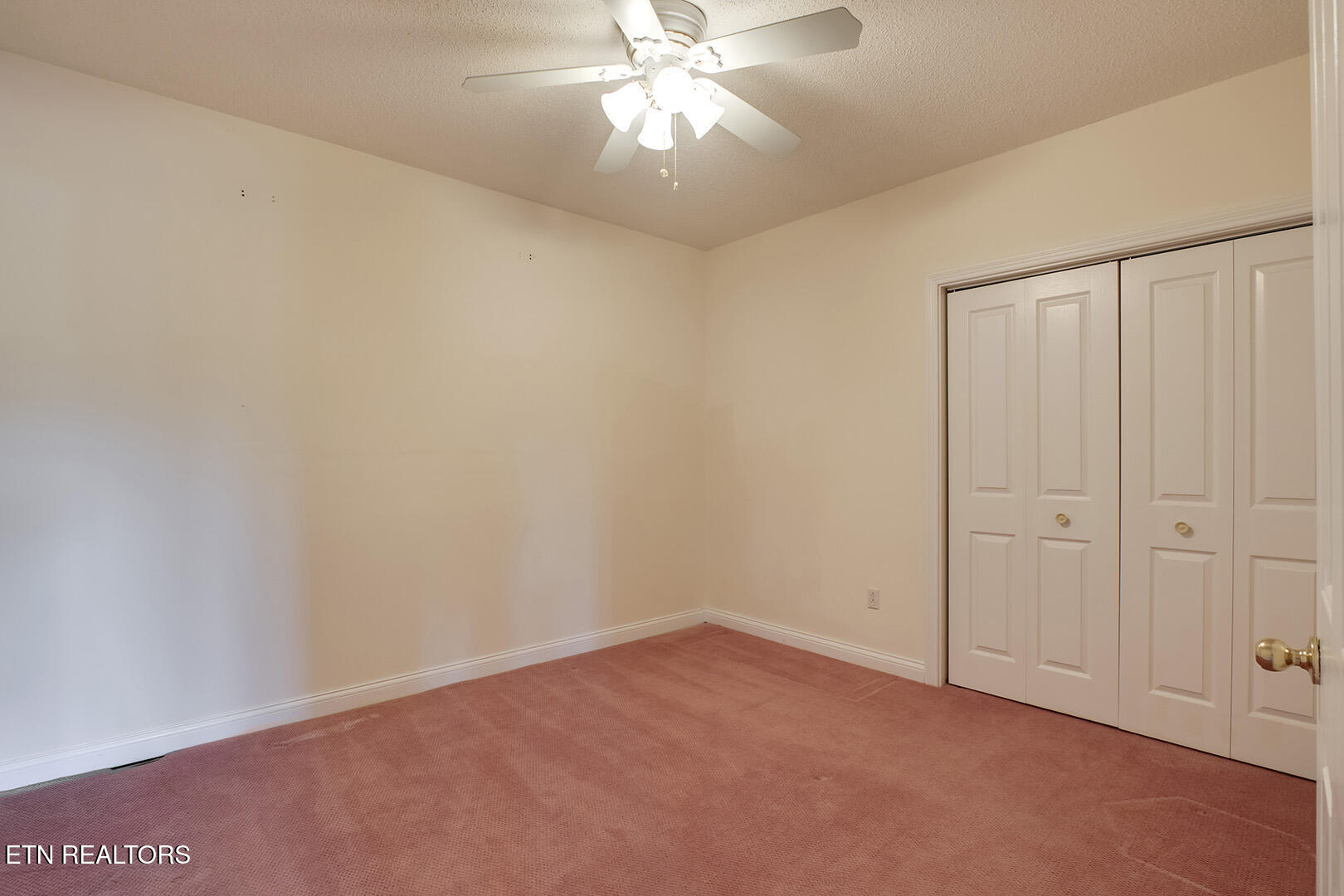 Loudon, Tennessee 37774, United States, 3 Bedrooms Bedrooms, ,3 BathroomsBathrooms,Residential,Active,79446