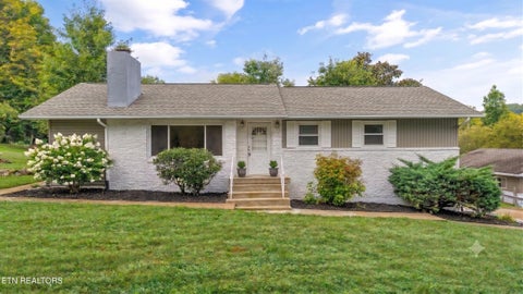 Photo of 3415 Hackberry Rd, Knoxville, TN 37931 (MLS # 1350972)