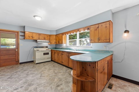 Tiny photo for 411 Woodland Drive, Clinton, TN 37716 (MLS # 1355290)