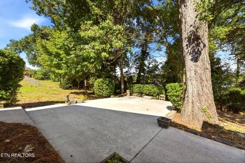 Tiny photo for 411 Woodland Drive, Clinton, TN 37716 (MLS # 1355290)