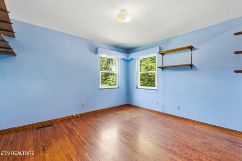 Tiny photo for 411 Woodland Drive, Clinton, TN 37716 (MLS # 1355290)