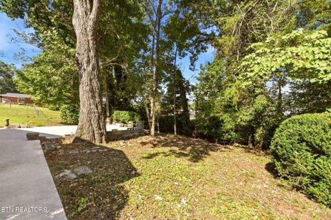 Tiny photo for 411 Woodland Drive, Clinton, TN 37716 (MLS # 1355290)