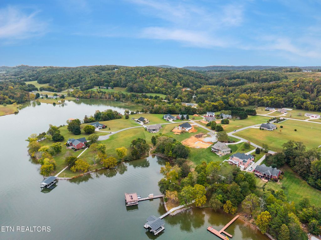 Photo of 31 River Rd, Kingston, TN 37763 (MLS # 1310640)